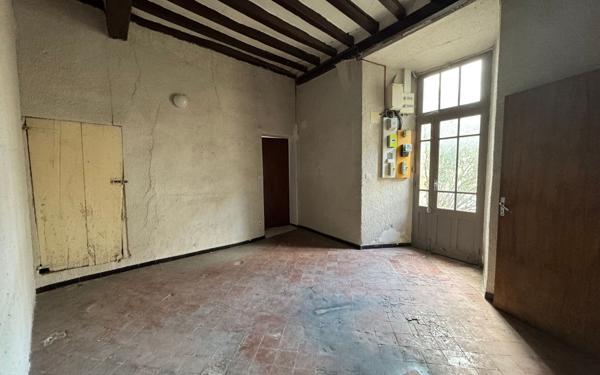 Maison à vendre    8 pièces •  Malemort-du-Comtat