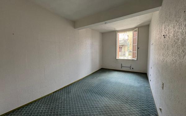 Maison à vendre    8 pièces •  Malemort-du-Comtat