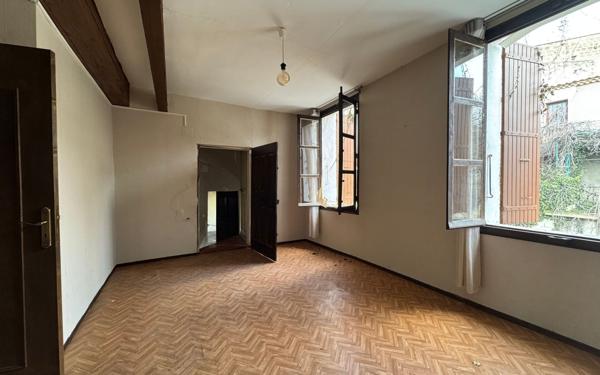 Maison à vendre    8 pièces •  Malemort-du-Comtat
