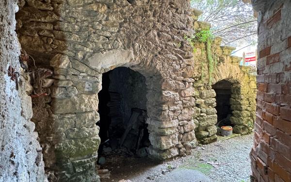 Maison à vendre    8 pièces •  Malemort-du-Comtat