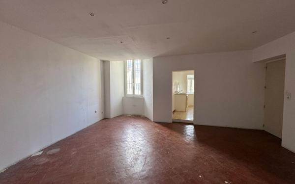 Maison à vendre    8 pièces •  Malemort-du-Comtat