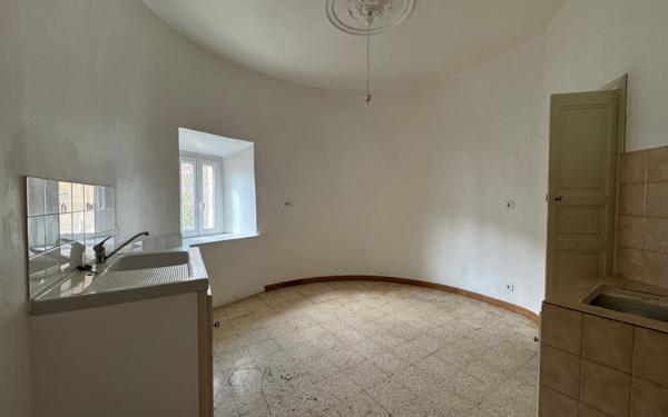 Maison à vendre    8 pièces •  Malemort-du-Comtat