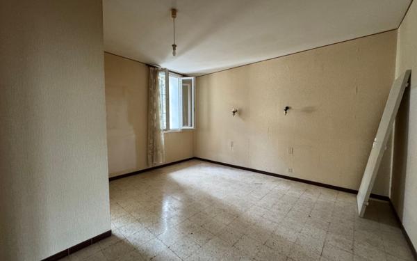 Maison à vendre    8 pièces •  Malemort-du-Comtat