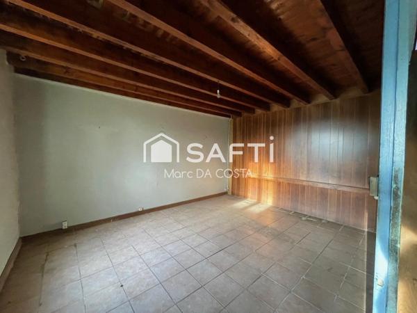 FERME A RENOVER. 7000 M2 TERRAIN. GROS POTENTIEL