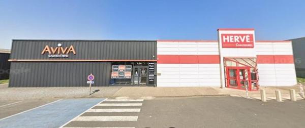 Location Local Commercial 575 18390 Saint Germain Du Puy 866340