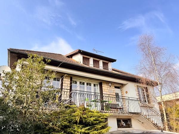 BEAUVAIS MAISON SEJOUR DOUBLE CUISINE 3 CHAMBRES BUREAU SALLES D'EAU SOUS-SOL TOTAL JARDIN