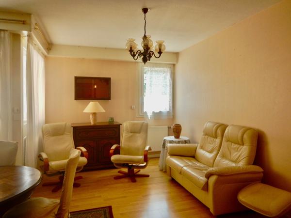 Appartement à vendre 4 pièces situé dans le centre historique de PERIGUEUX.