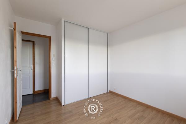 Maison
                                                                                                                                                                                                                                                                                                                        4 pièce(s)                                                                                                                                                                                                          3 chambre(s)                                                                                                                                                                                                          107  m²