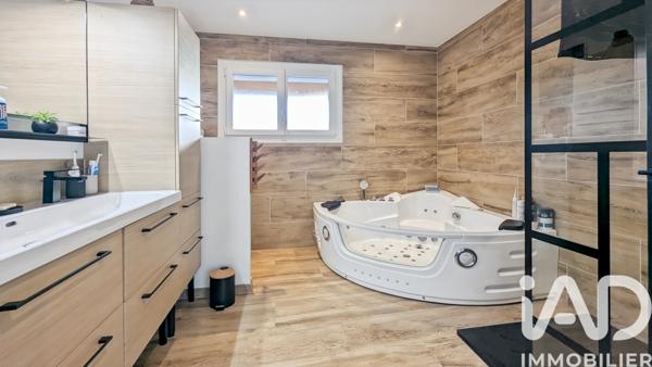 Maison à vendre 5 pièces 156 m² Bagnols-sur-Cèze