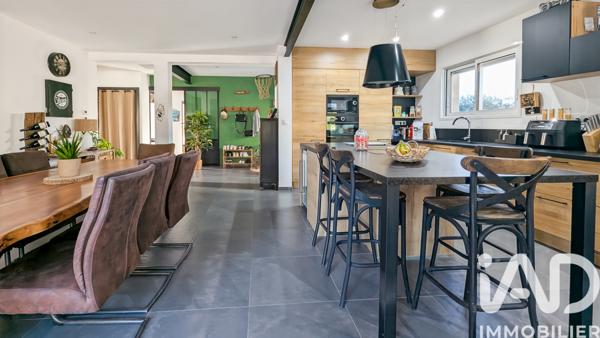 Maison à vendre 5 pièces 156 m² Bagnols-sur-Cèze