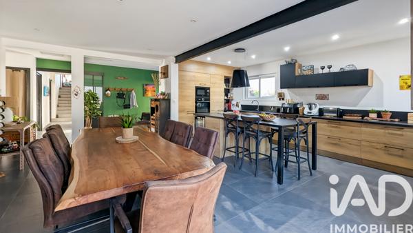 Maison à vendre 5 pièces 156 m² Bagnols-sur-Cèze