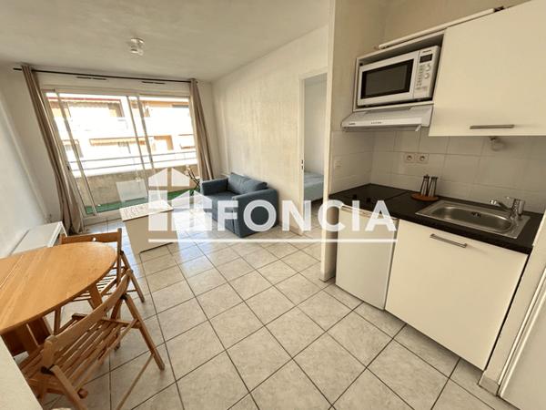 Location Appartement meublé 2 pièces 28.14 m² - 82 RUE DU ROUET Marseille 13008