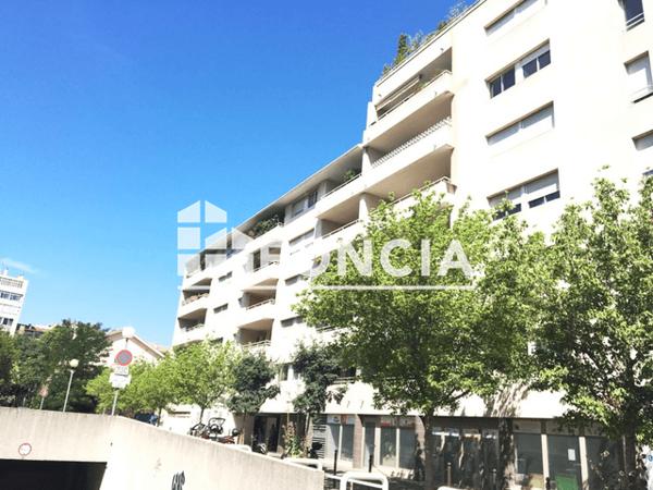 Location Appartement meublé 2 pièces 28.14 m² - 82 RUE DU ROUET Marseille 13008