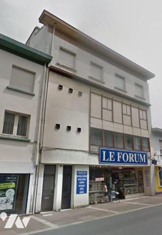 LORIENT - CENTRE immeuble mixte de 887 m² - commerces et 2 appartements
