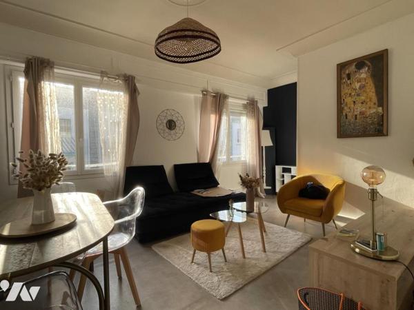 LORIENT - CENTRE immeuble mixte de 887 m² - commerces et 2 appartements