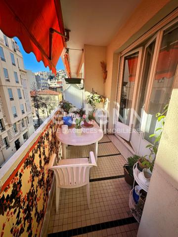 A VENDRE 4 PIECES - LIBERATION - TRES BEAU POTENTIEL - PARKING EN SUS