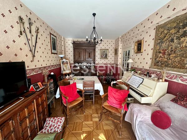 A VENDRE 4 PIECES - LIBERATION - TRES BEAU POTENTIEL - PARKING EN SUS