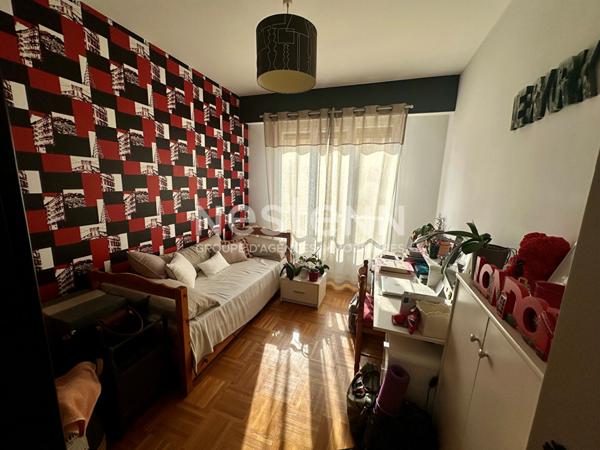 A VENDRE 4 PIECES - LIBERATION - TRES BEAU POTENTIEL - PARKING EN SUS
