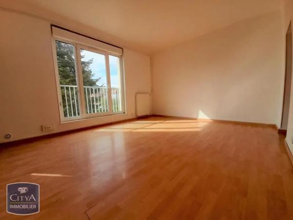 Appartement à louer 5 pièces 78.02m² Régny (42630)