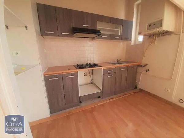 Appartement à louer 5 pièces 78.02m² Régny (42630)