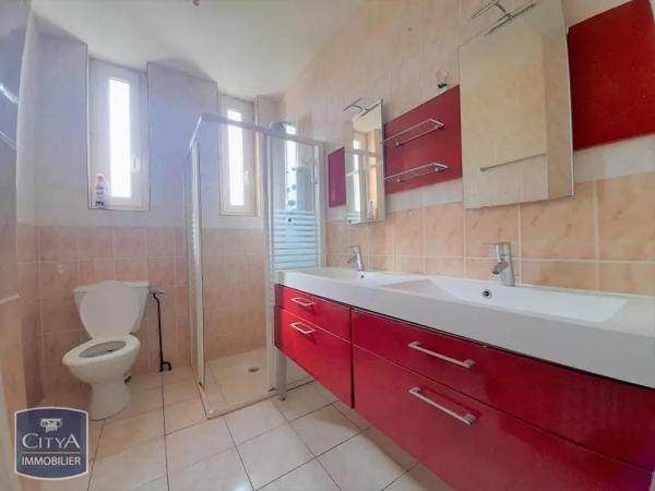 Appartement à louer 5 pièces 78.02m² Régny (42630)
