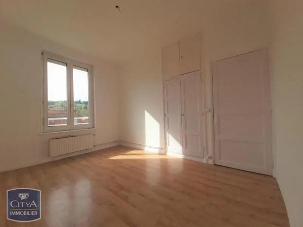 Appartement à louer 5 pièces 78.02m² Régny (42630)