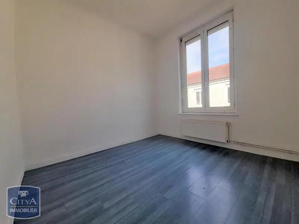 Appartement à louer 5 pièces 78.02m² Régny (42630)