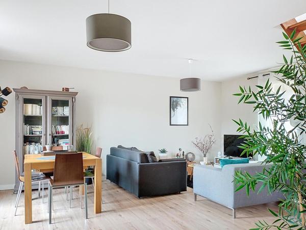 Maison 3 chambres avec garage au calme