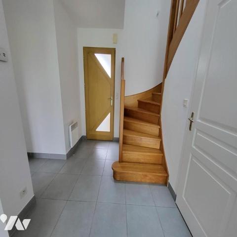 Maison d'habitation à vendre dans le centre de Châteauneuf du Faou, Finistère 29