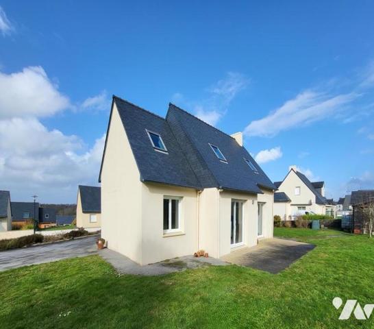 Maison d'habitation à vendre dans le centre de Châteauneuf du Faou, Finistère 29