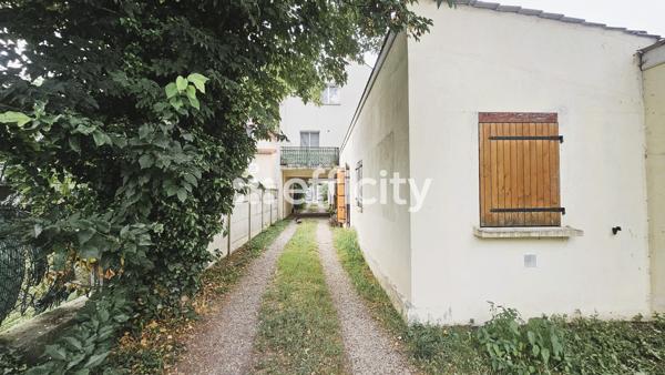 Local Commercial 3 pièces - 54 m²