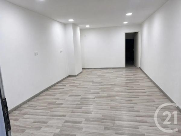 Appartement F2 à vendre  2 pièces - 23,20 m 2   UZES  - 30