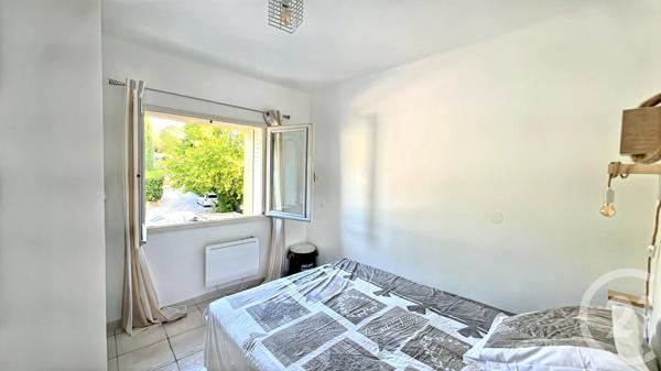 Appartement F2 à vendre  2 pièces - 23,20 m 2   UZES  - 30