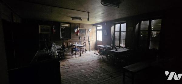 Ancien Bar - épicerie à rénover