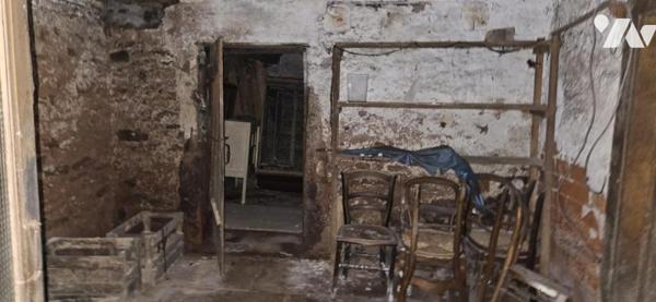 Ancien Bar - épicerie à rénover