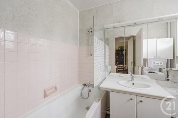 Appartement F2 à vendre  2 pièces - 48,59 m2 PARIS - 75011