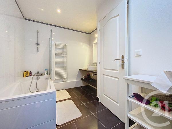 Maison à vendre  7 pièces - 185,49 m2 ROCHEFORT - 17