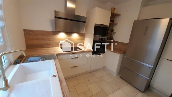 Maison rénovée, idéalement située.