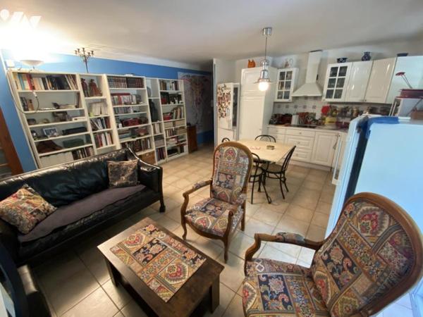 Appartement T3 avec cave.
