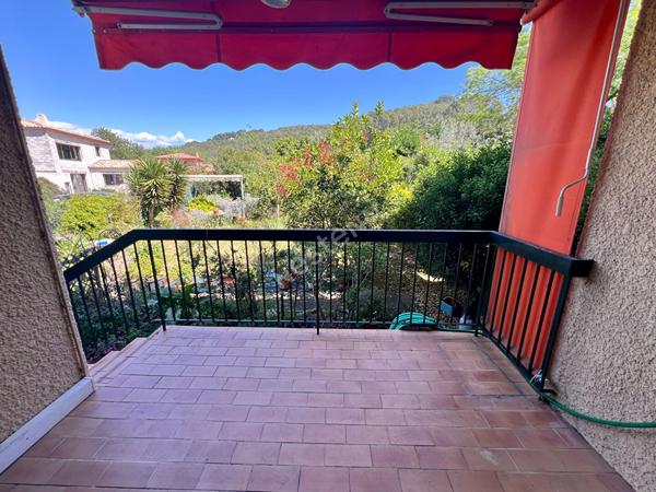 Appartement Saint Cyr Sur Mer de 3 pièces avec jardin
