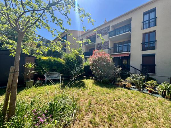 Appartement Saint Cyr Sur Mer de 3 pièces avec jardin