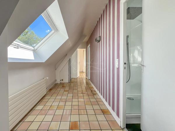 La jolie maison dans la prairie