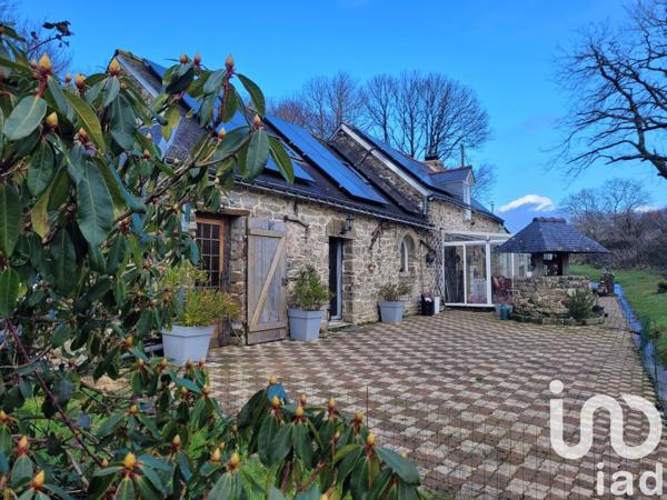 Longère 4 pièces de 109 m² à Gourin (56110)
