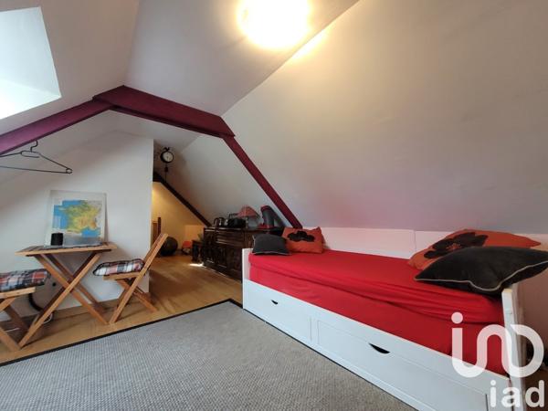 Longère 4 pièces de 109 m² à Gourin (56110)