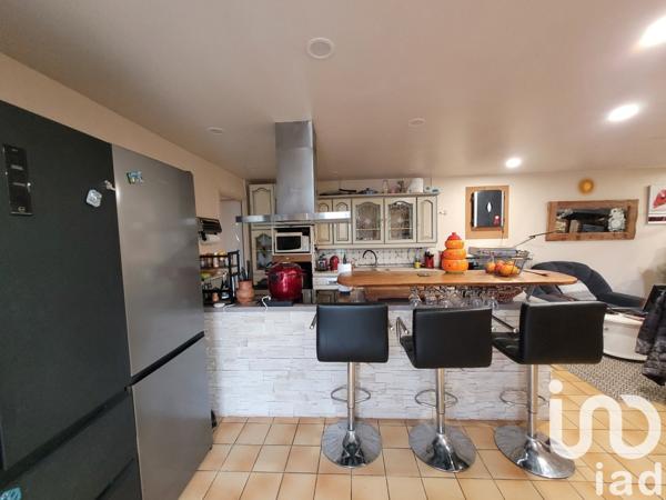 Longère 4 pièces de 109 m² à Gourin (56110)