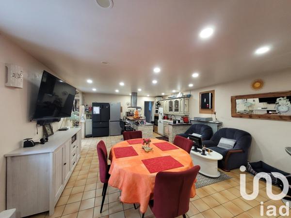 Longère 4 pièces de 109 m² à Gourin (56110)