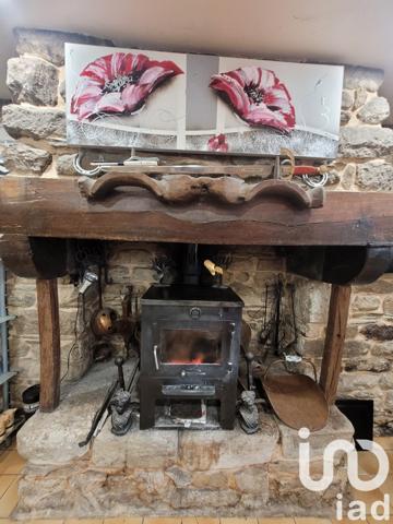 Longère 4 pièces de 109 m² à Gourin (56110)