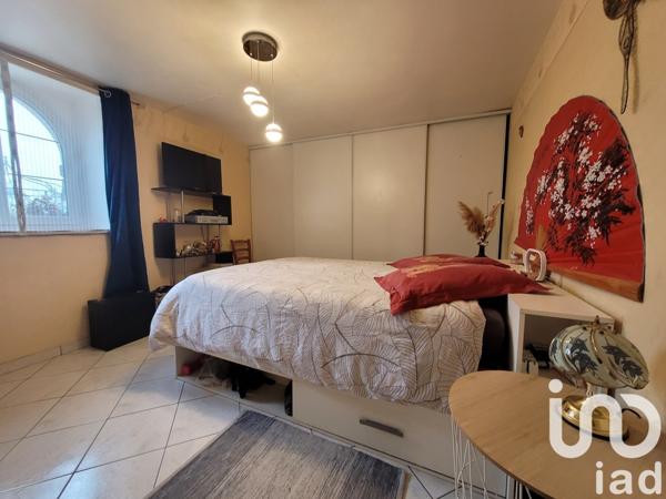 Longère 4 pièces de 109 m² à Gourin (56110)