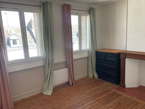 A LOUER APPARTEMENT  PROCHE CENTRE VILLE DE ST QUENTIN 02100
