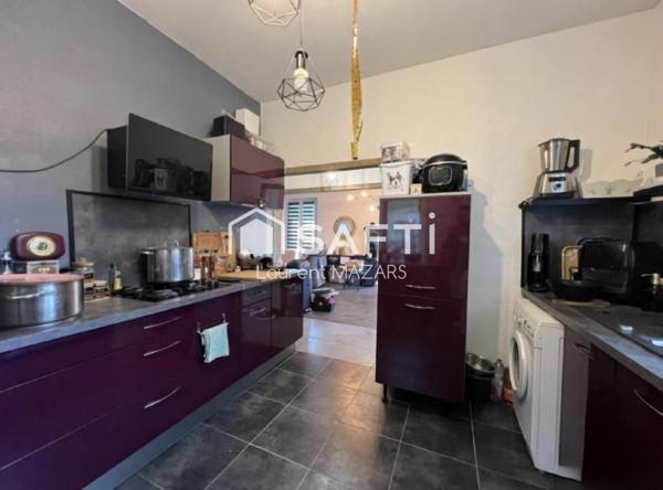 MAISON DE VILLE SANS TRAVAUX, AVEC TERRAIN, ET UN APPARTEMENT.